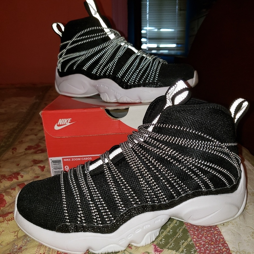 Mens Nike Cabos Size 9...NWT... Comes with BOX